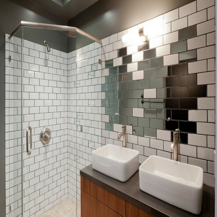 Зеркальное панно для ванной комнаты в стиле хай-тек